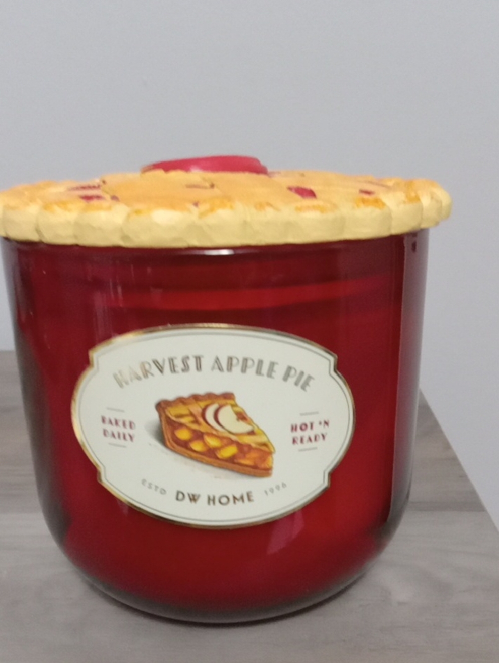 DW Home Harvest Apple Pie Candle
